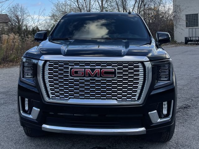 2022 GMC Yukon Denali 1