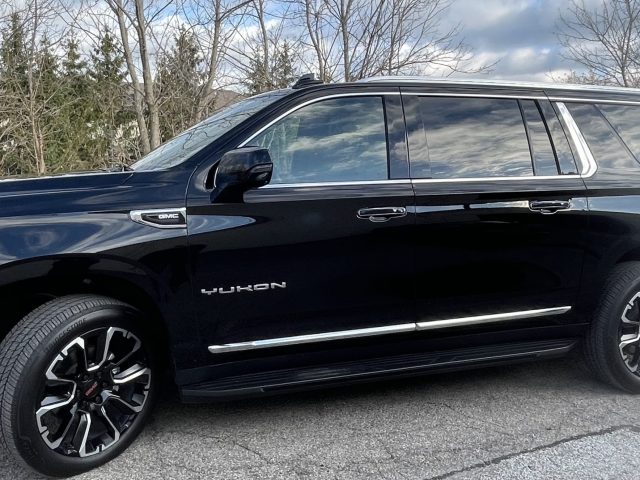 2022 GMC Yukon SLT XL 3
